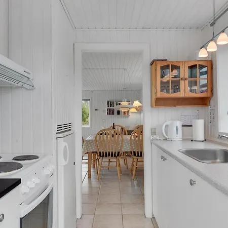 Σπίτι διακοπών In With 2 Bedrooms And Wifi *